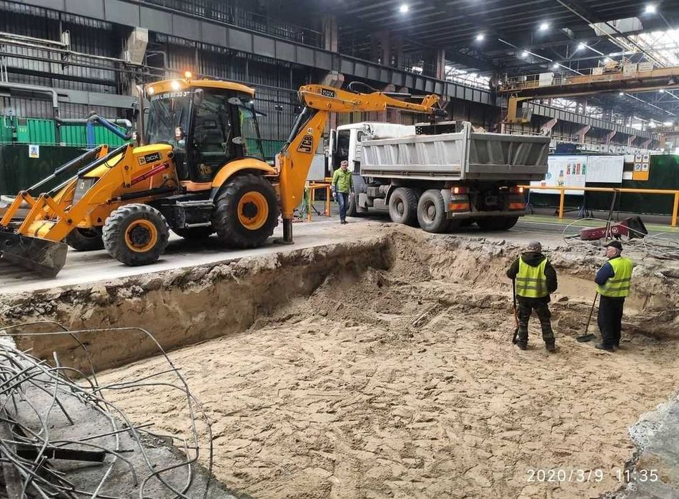 Koparko ładowarka, kucie, wyburzenia, infrastruktura techniczna