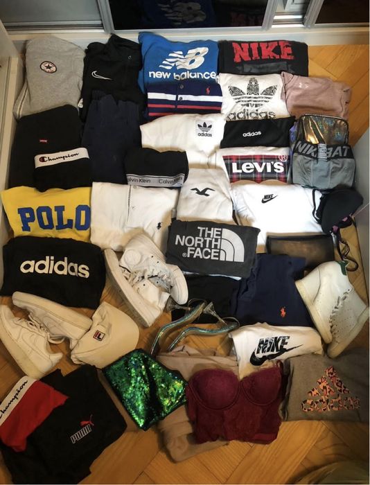 Paki/boxy markowych ubrań