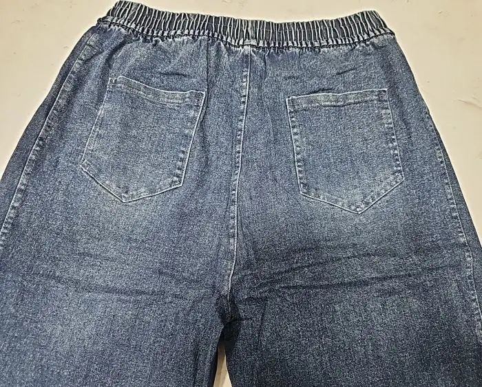 Жіночі джинси МОМ