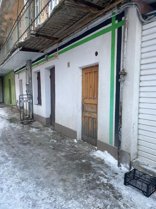 Продам комерційну нерухомість