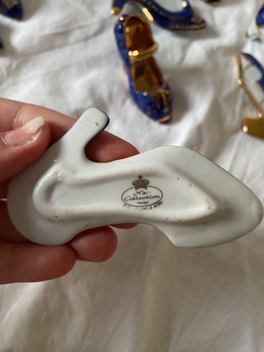conjunto de sapatos miniatura de porcelana NAV portugal pintados à mão