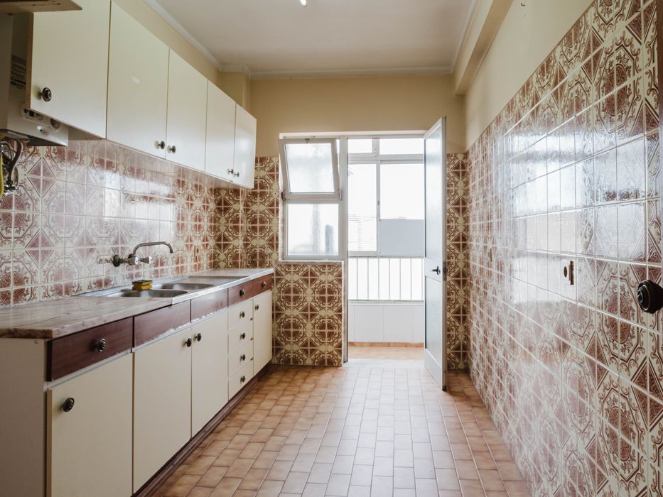 Apartamento T2 à venda em Faro com 2 arrecadações | Venda privada