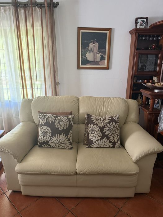 Sofas em pele genuina