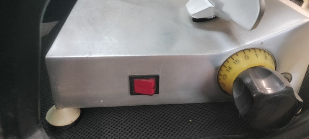 Máquina cortar fiambre e outros