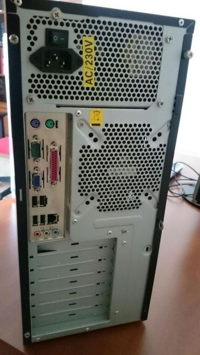 Komputer LG +monitor BENQ 22" + klawiatura