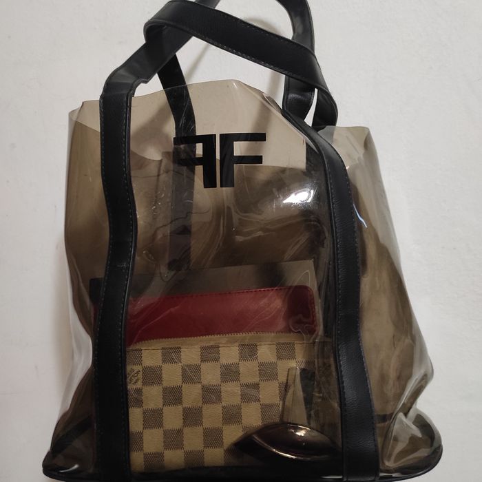 Transparentna torba na zakupy