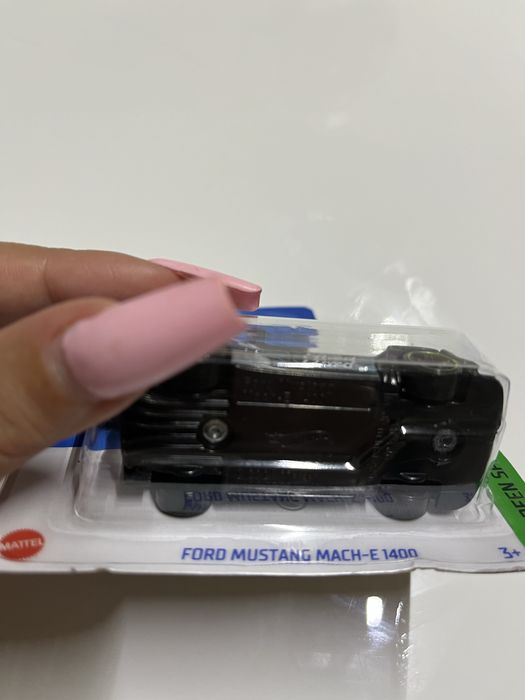 Hotweels ford mustang mach-e 1400