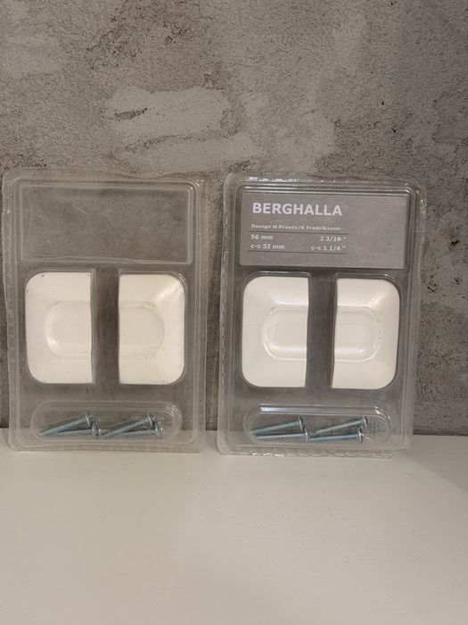 Cztery nowe uchwyty gałki meblowe Ikea berghalla