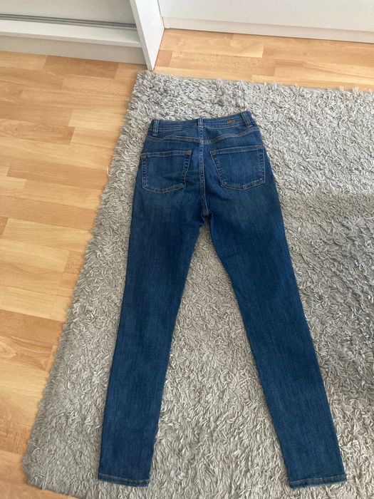 Spodnie jeans damskie