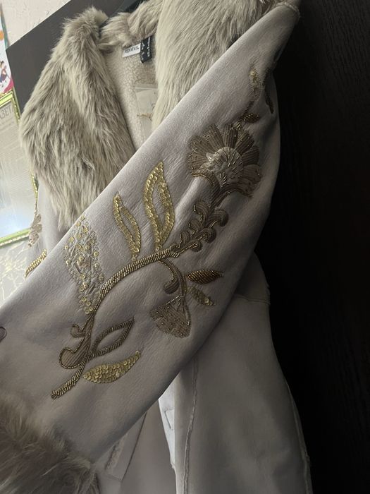 Довга жіноча дублянка з хутром, розмір L–XL, нова з біркою