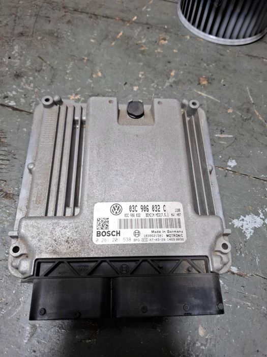 sprawny sterownik silnika vw golf touran passat a3 octavia 1.4 TSI