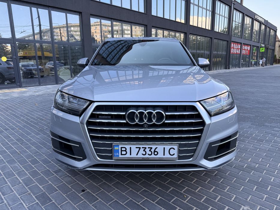 Продам Audi Q7 2016 р