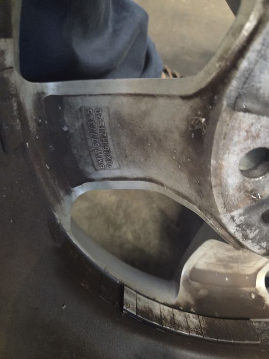 Felgi e60 e61 7x16 et20 fi72,5 oe bmw  6777