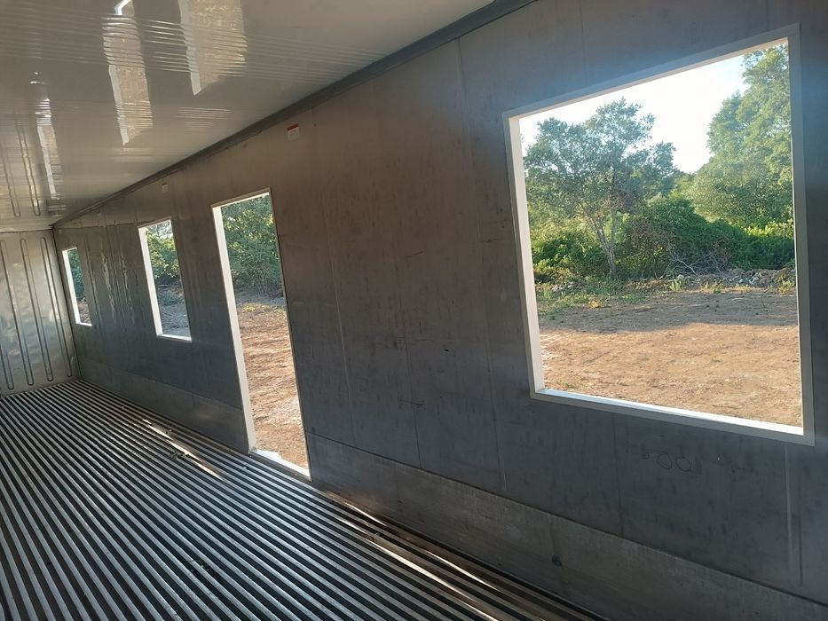 Contentor Reefer 12 metros com janelas e porta