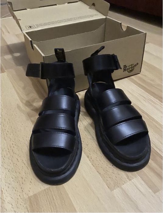 Нові сандалі /босоніжки dr martens clarissa  /мартінси