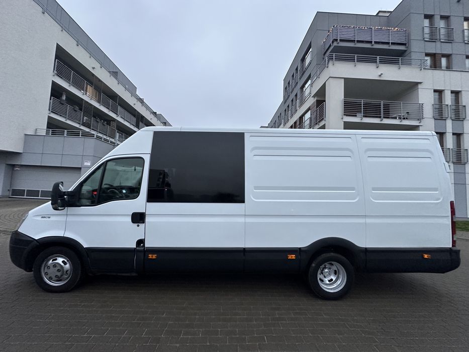 Iveco Daily Brygadówka 9 osób na Bliźniaku kat.B klima Fv-Marża