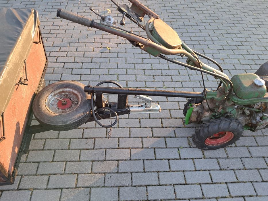 Traktorek ,,dzik" Agria 2400