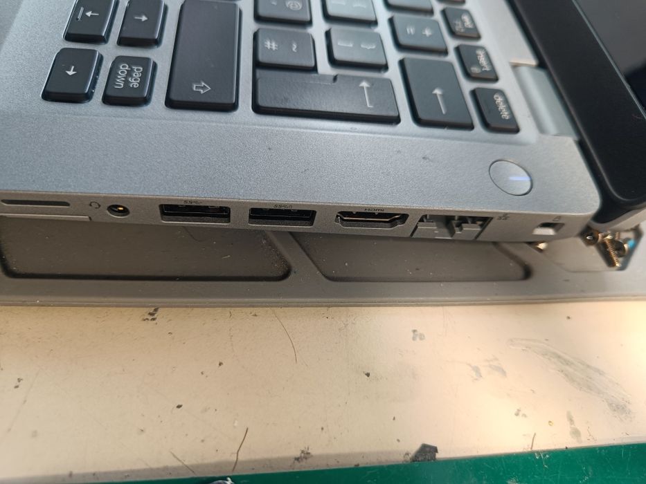 DELL 5410 Nvme 250m2, 16Gb. DDR4, i5,dotyk