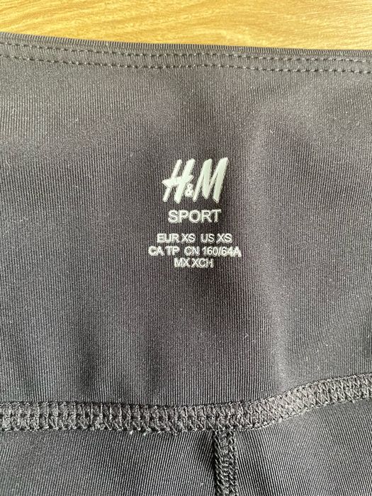 Krótkie spodenki sportowe H&M Sport XS czarne