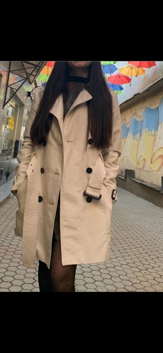 Плащ тренч від Zara