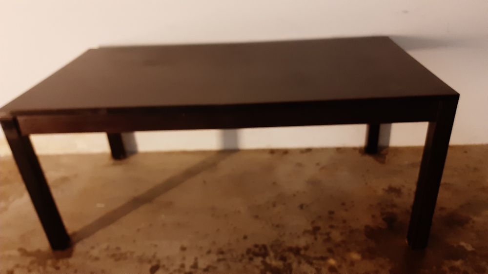 Mesa para 8 em bom estado