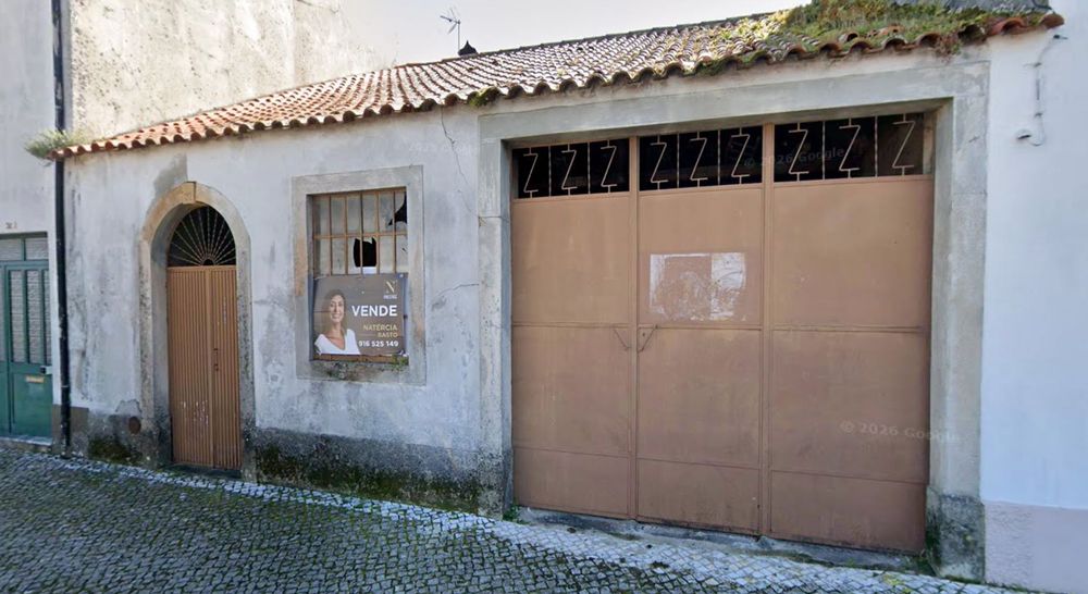 Armazém/Espaço Comercial na Lousã – Frente à Estação (Metro Mondego)