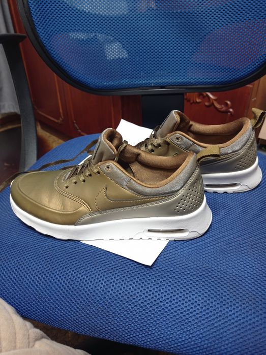 Кросівки Nike. Розмір 39.