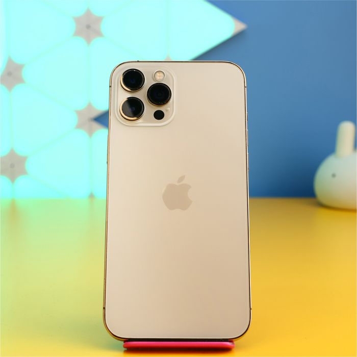 Смартфон Apple iPhone 12 Pro Max 128GB Gold (176950) Б/У З ГАРАНТІЄЮ