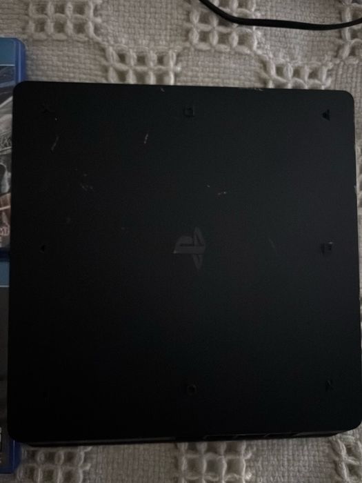 Ps4 slim + 3jogos + comando + disco externo toshiba 1Tb - Ótimo estado