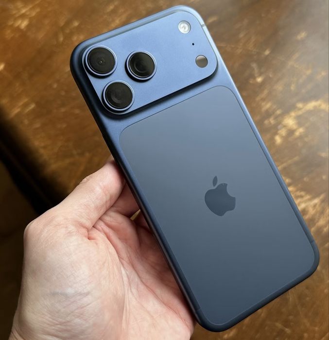 iPhone 17 Pro Deep Blue 256GB eSIM-only 4252mAh