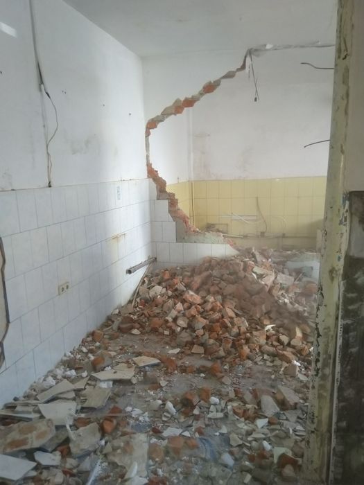 Демонтаж та вивіз буд.сміття.