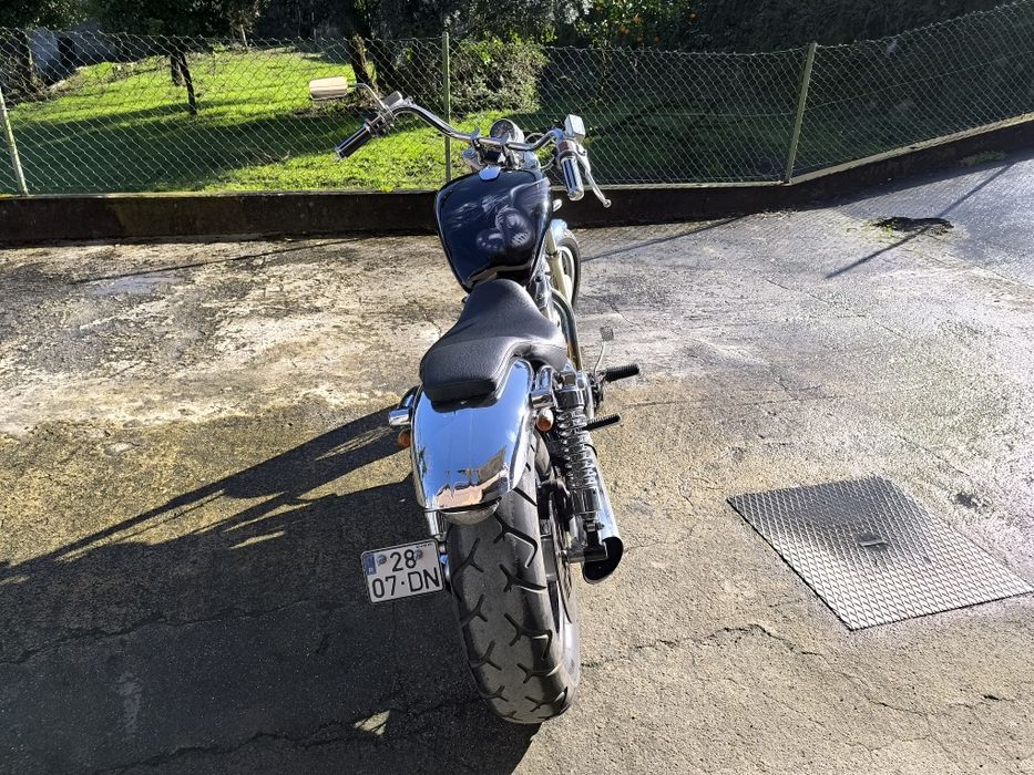 Mota choper   de garagem