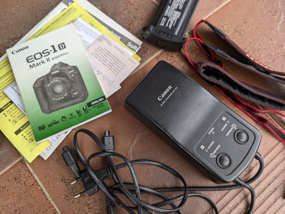 Фотоапарат дзеркальний Canon EOS-1D Mark II N (Canon 1d mk2n)
