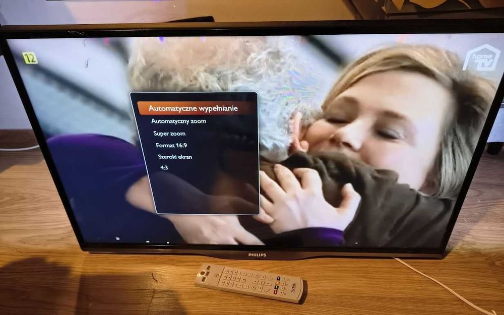 Telewizor 32 cale Philips 32PFL5008K Ambilight z wadą matrycy