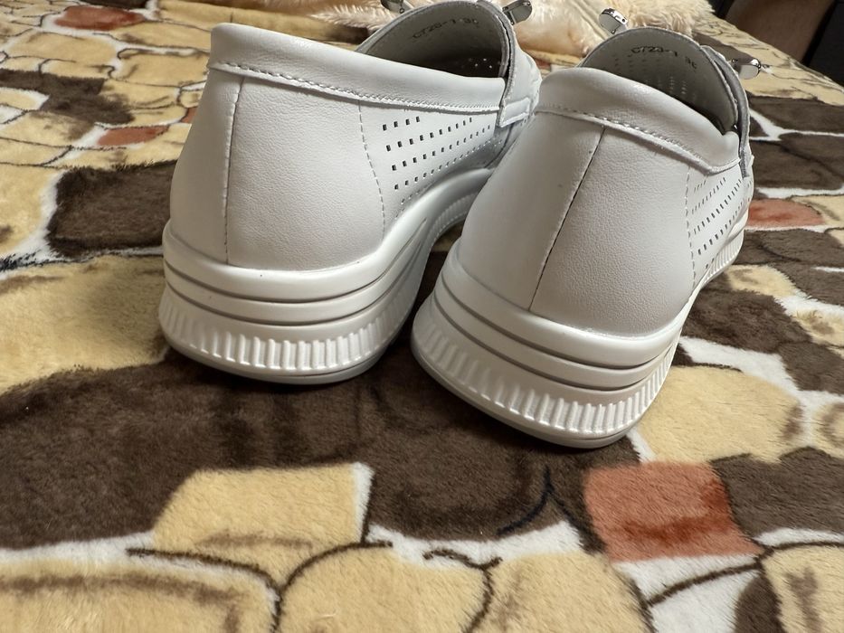 Жіночі літні лофери 38р нові