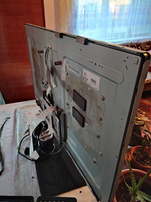 Деталь телевізора LG 37LE5500