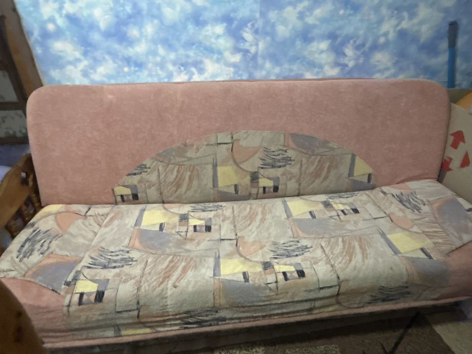 диван в нормальному стані
