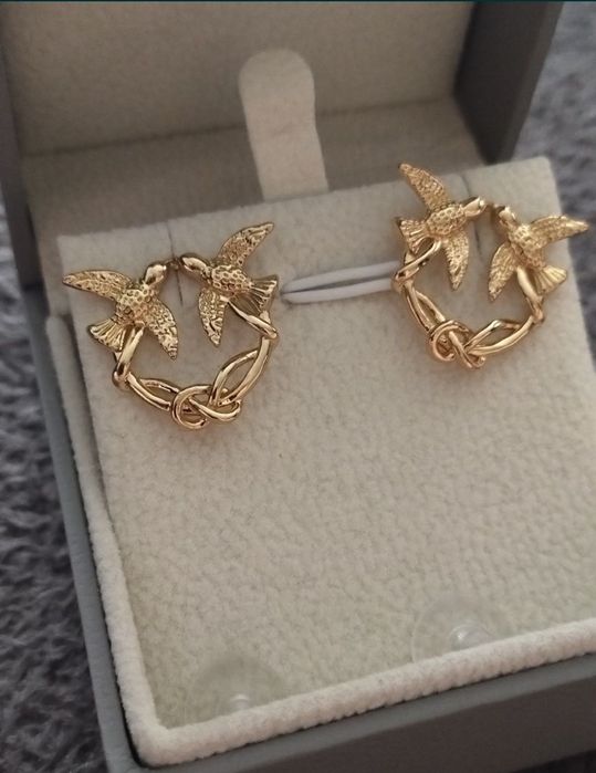Nowe kolczyki jaskółki pinko w kolorze żółtego złota