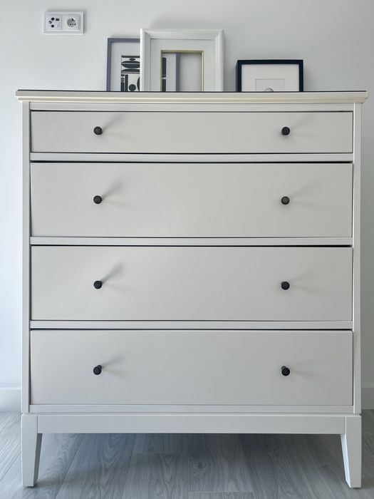 Ikea: Cómoda com 4 gavetas, branca | 104x118cm