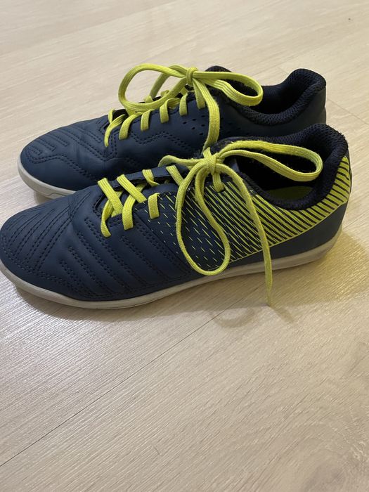 Buty halowe Kipsta dł. wkładki 21,5 cm