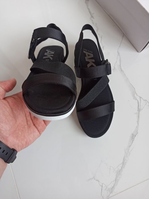 Босоніжки Anne Klein 37.5