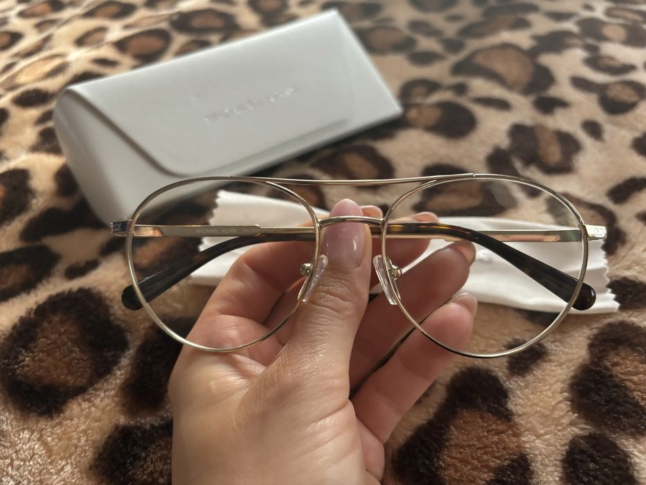 Oryginalne oprawki Michael Kors okulary z fotochromem