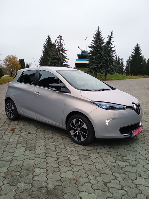 Renault Zoe intense 
ZOE INTENS R90
63631 km
/43 kWh /