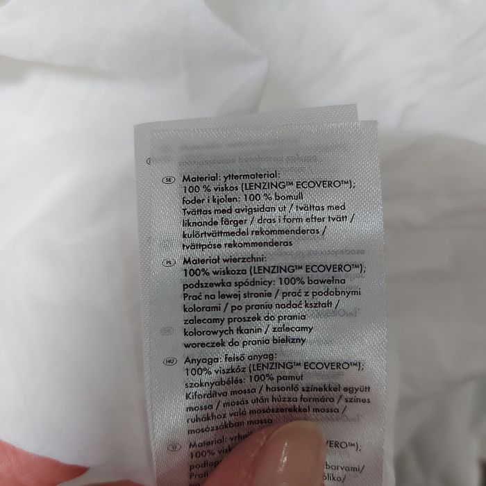 Zwiewna biała letnia sukienka z haftem z wiskozy rozmiar 36