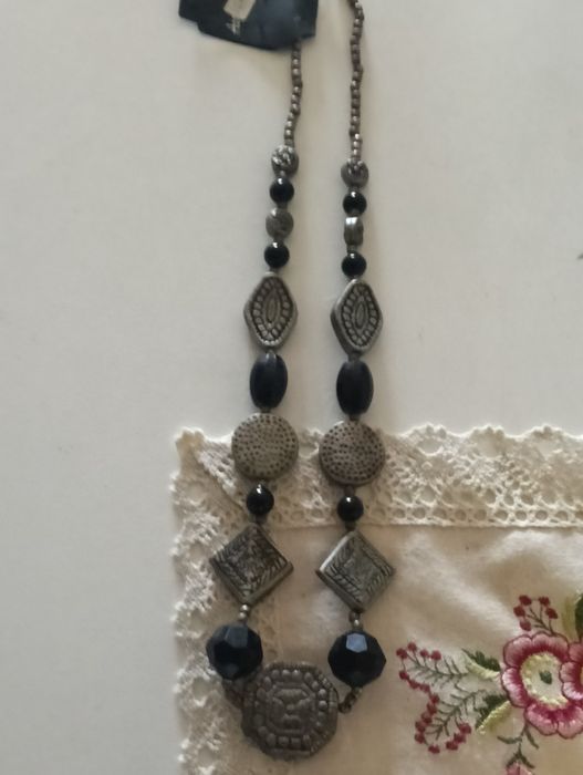 Colar de bijuteria de qualidade