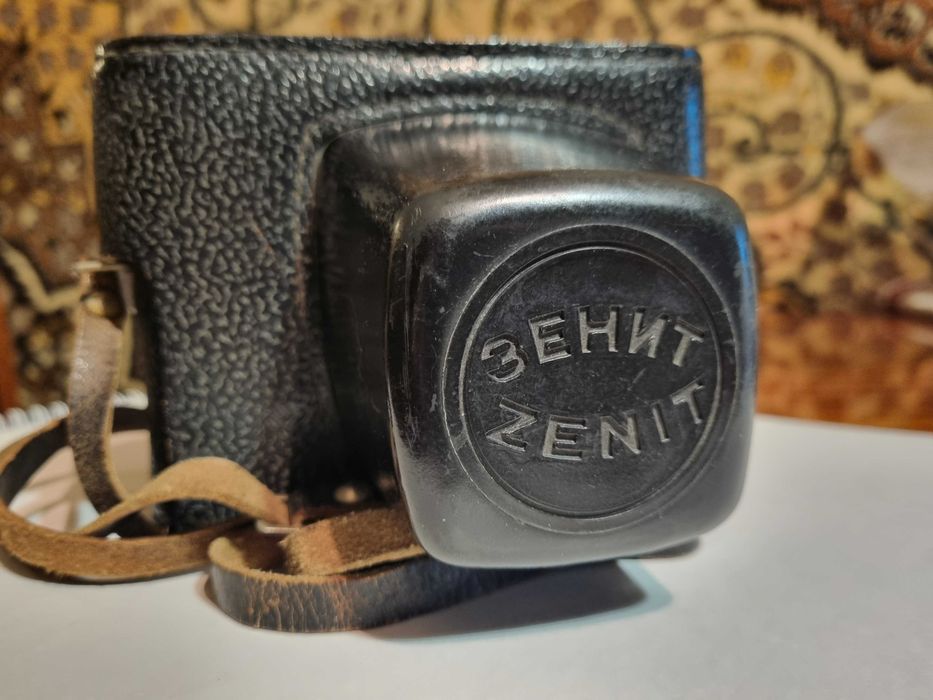 Фотоапарат Зенит-E з об'єктивом Helios 44-2 + чехол
