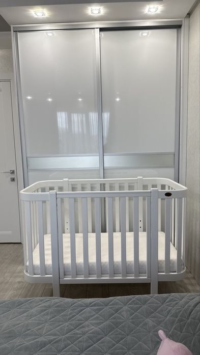 Продаж дитячої кроватки Angelo