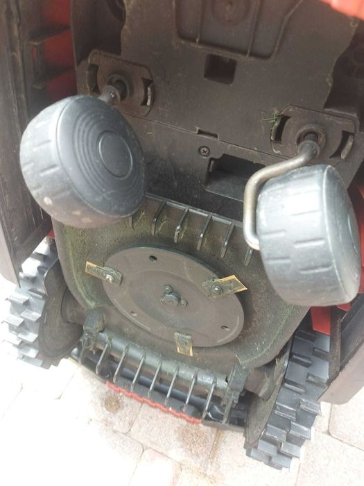Robot koszący Einhell Freelexo 750 BT