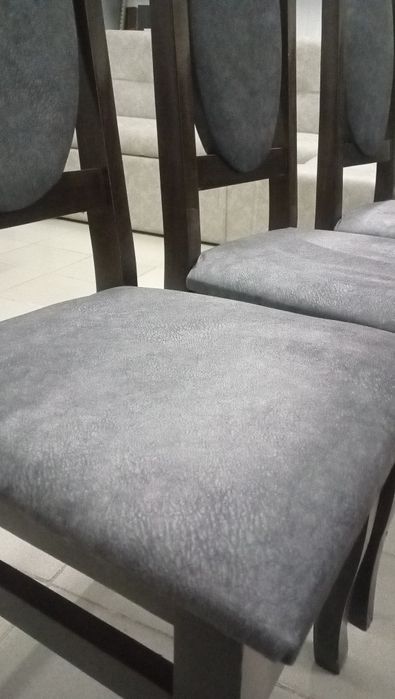 Стільці дерев'яні букові