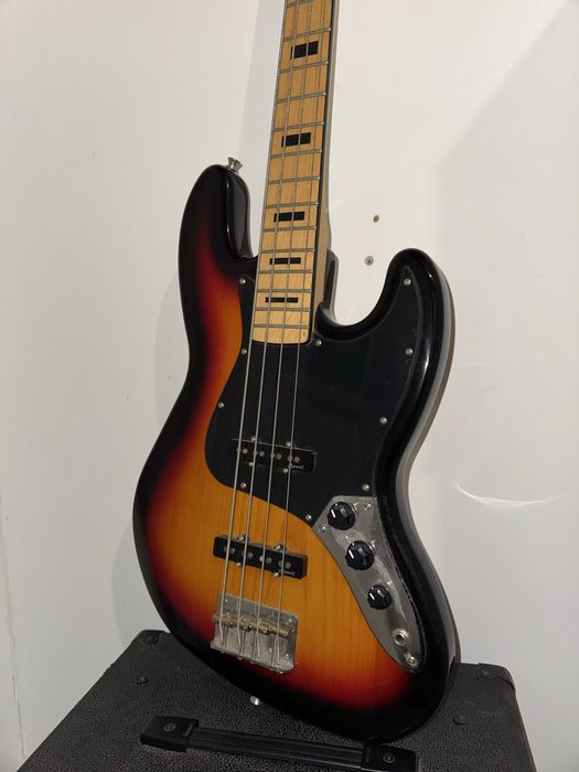Harley Benton (Baixo + amplificador) Ler Desc.